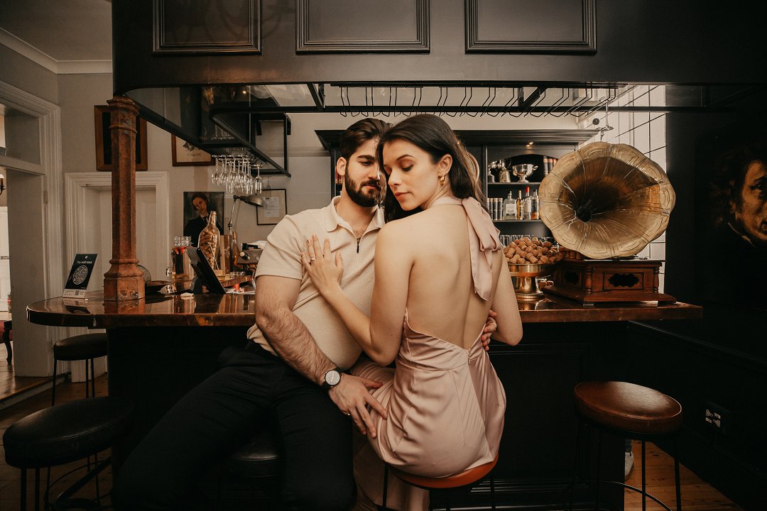 David & Amy se Sjampanje Kroeg Verlowing Fotosessie